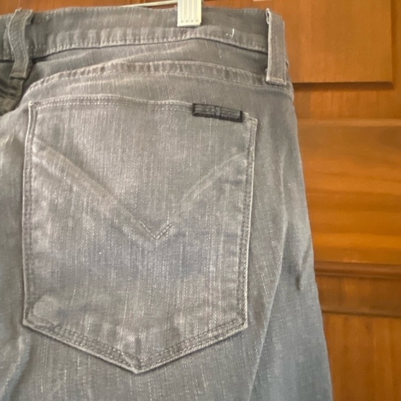 Hudson Krista Super Skinny Gray Jeans Low-Rise
Stretch Your new go-to gray jeans - Picture 5 of 12